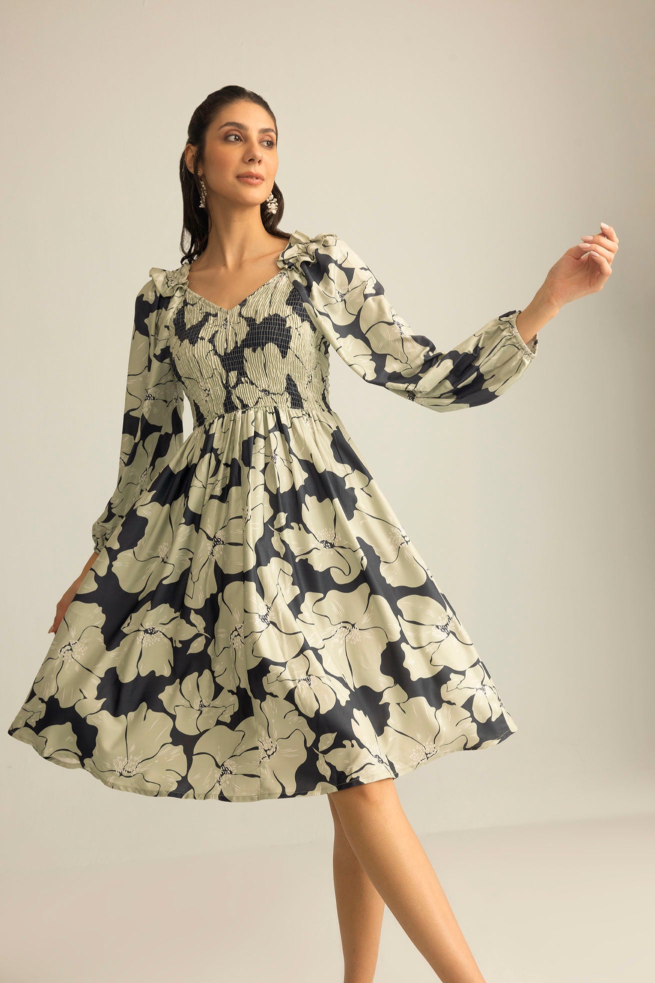 Wildmint Ruffle Smocking Dress in Beige & Light Cream