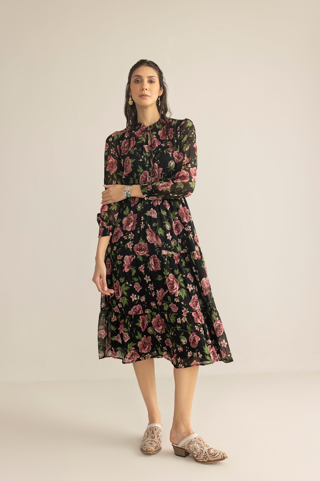 Fleur de Dusk Dress in Black & Vine Pink