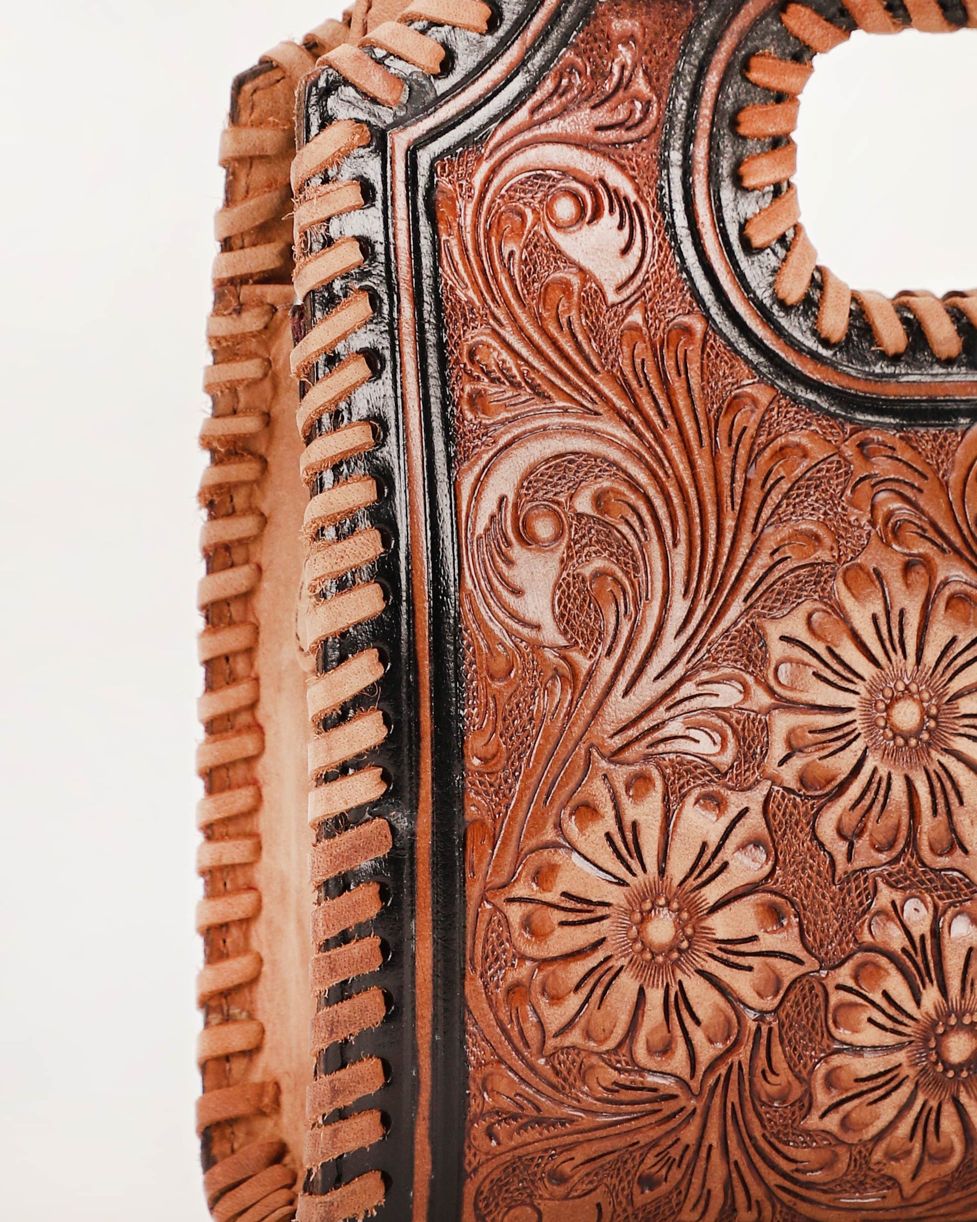 Alma Medium Handbag Brown
