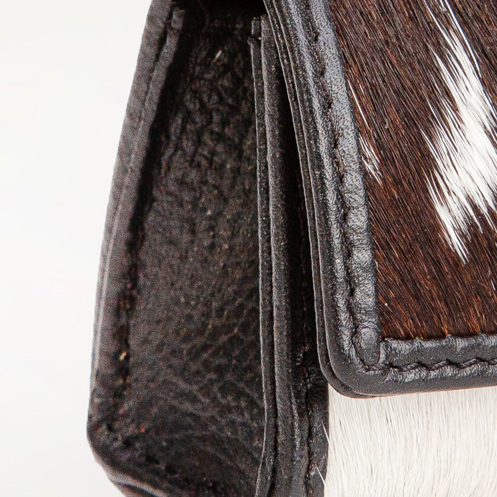 Gloriana Clip On Bag Charm Black And White