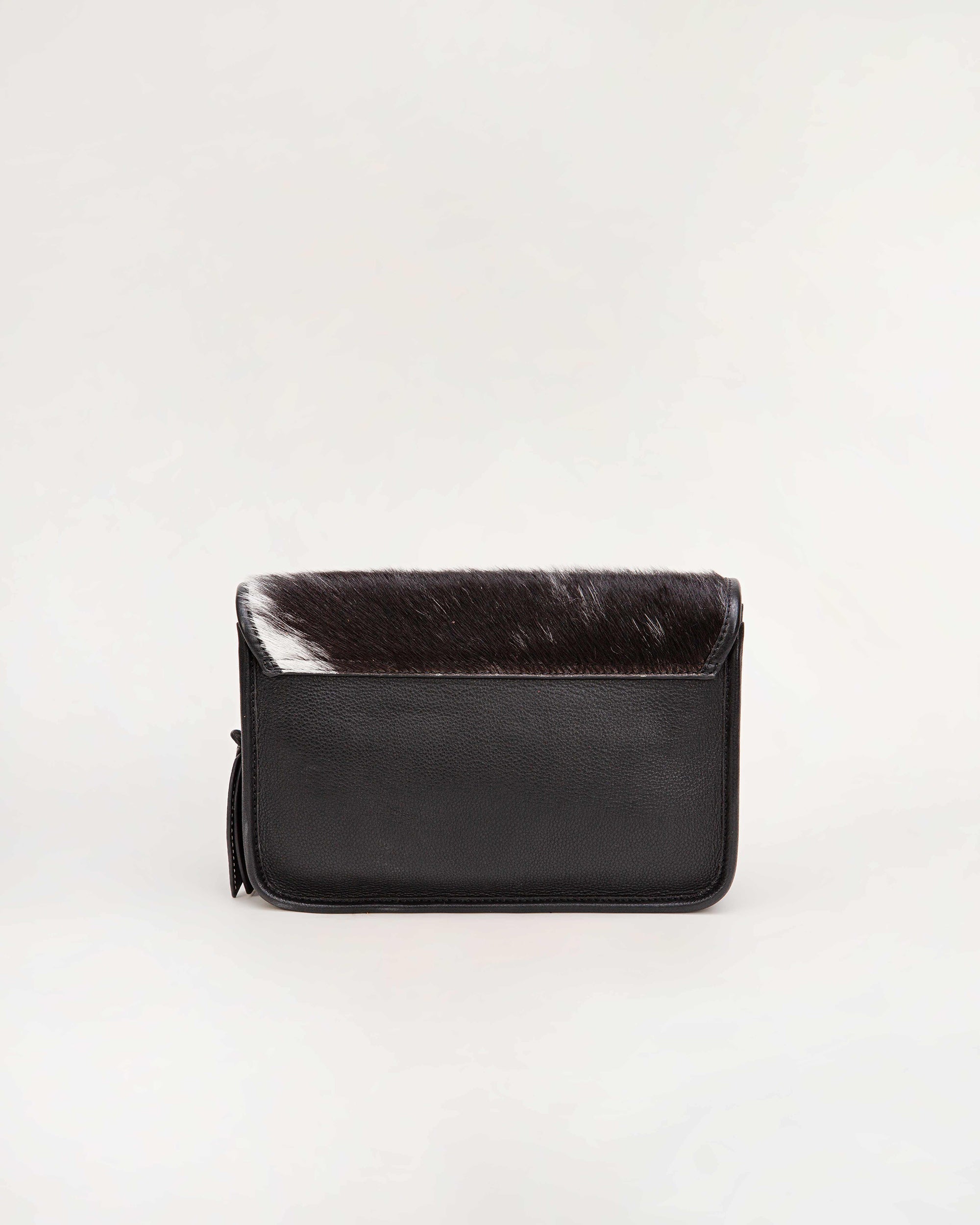 Shell Medium Purse Black And White