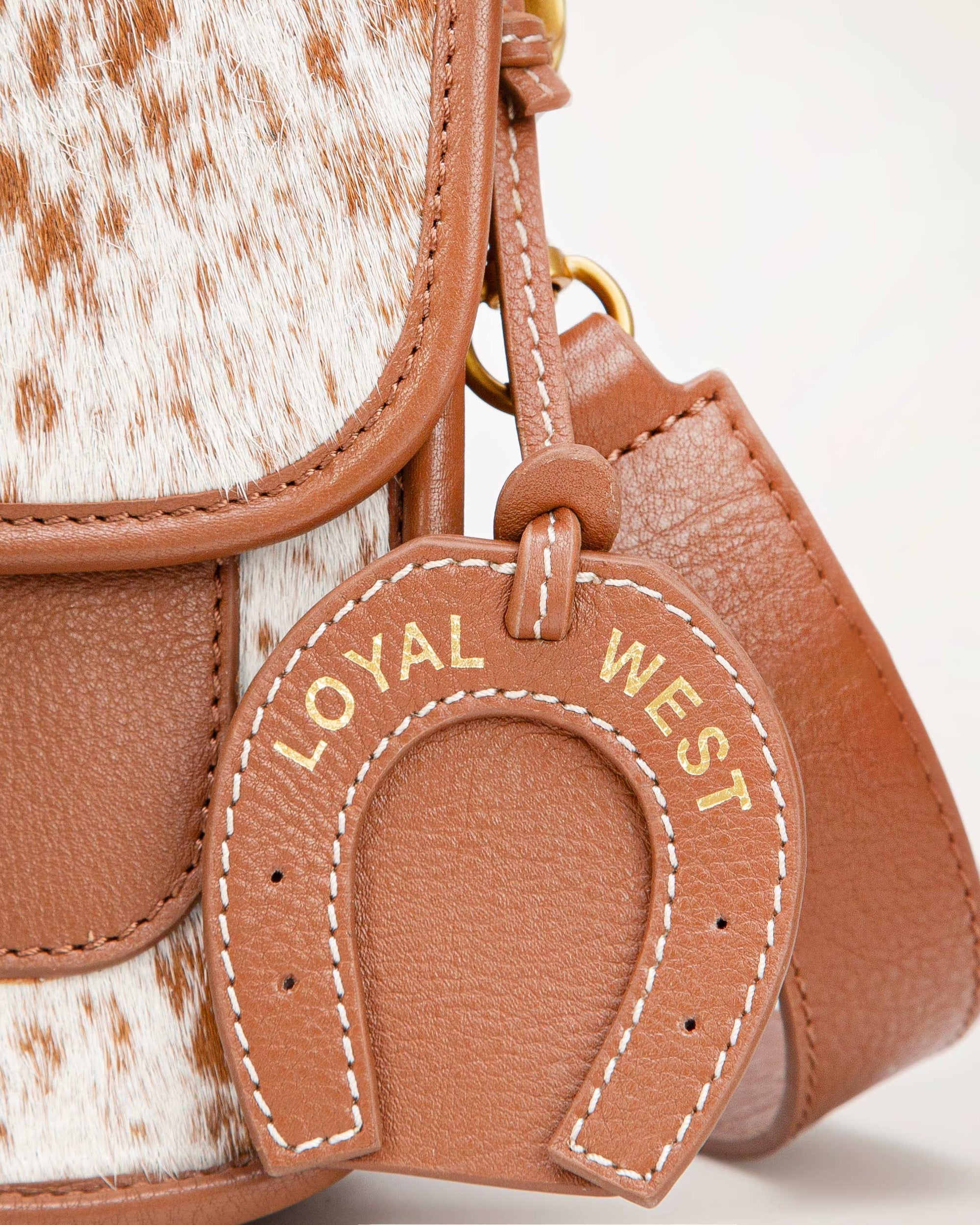 Shell Medium Purse Brown And White