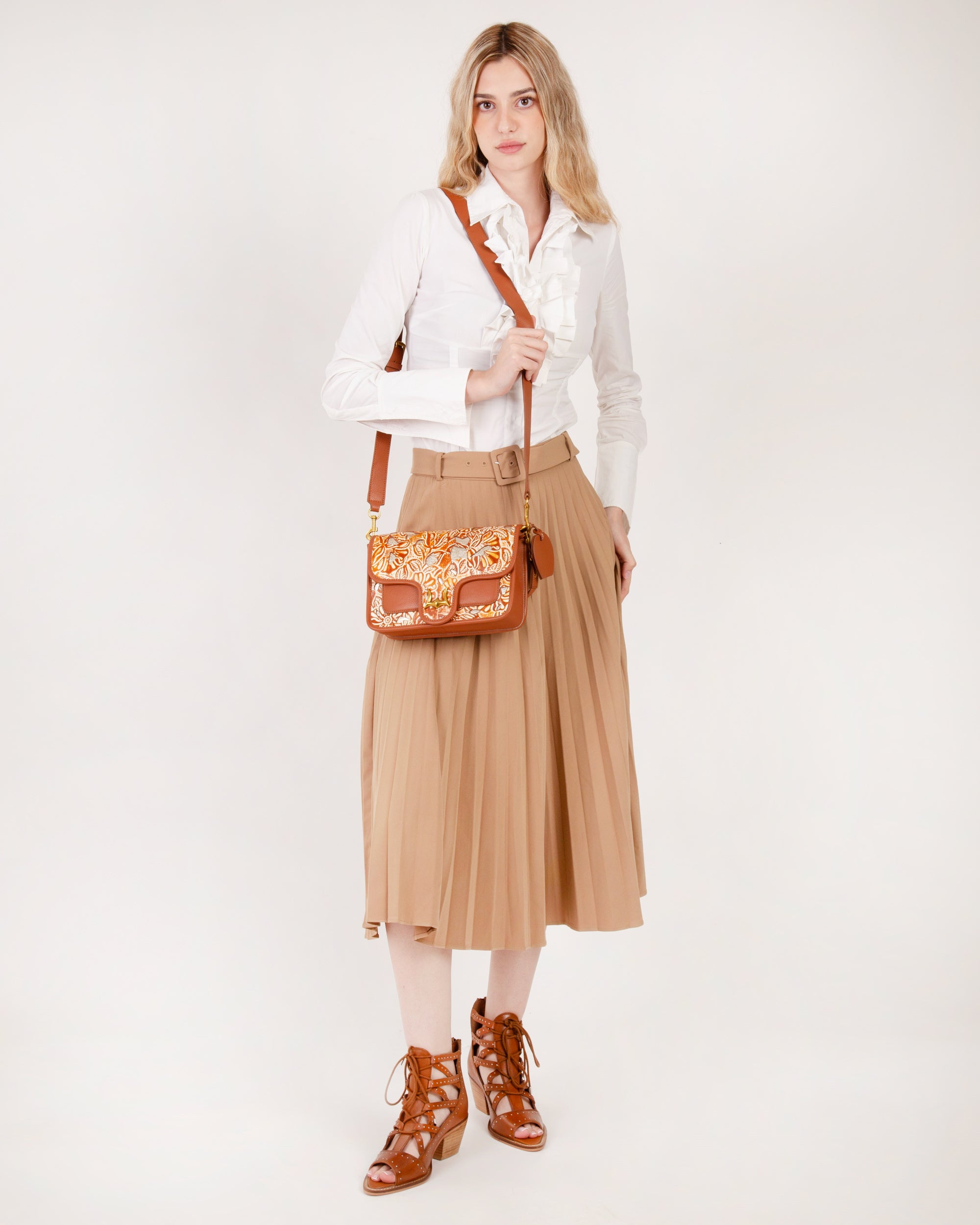 Shell Medium Purse Golden Floral Leather