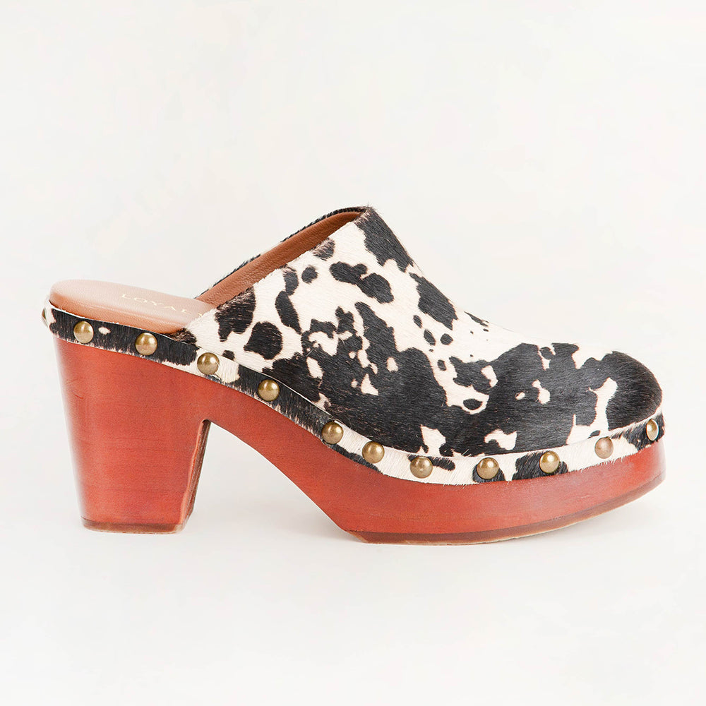 Carlotta Trail Clogs Black And White Cowhide