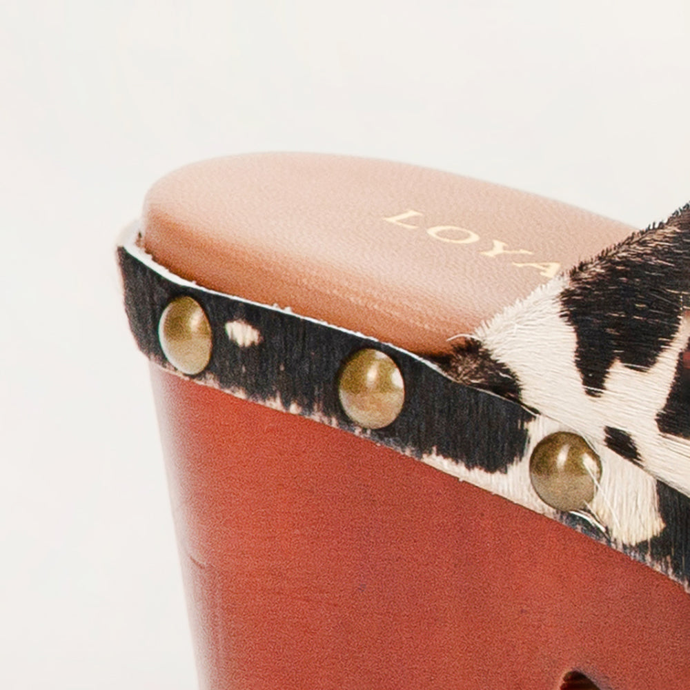 Carlotta Trail Clogs Black And White Cowhide