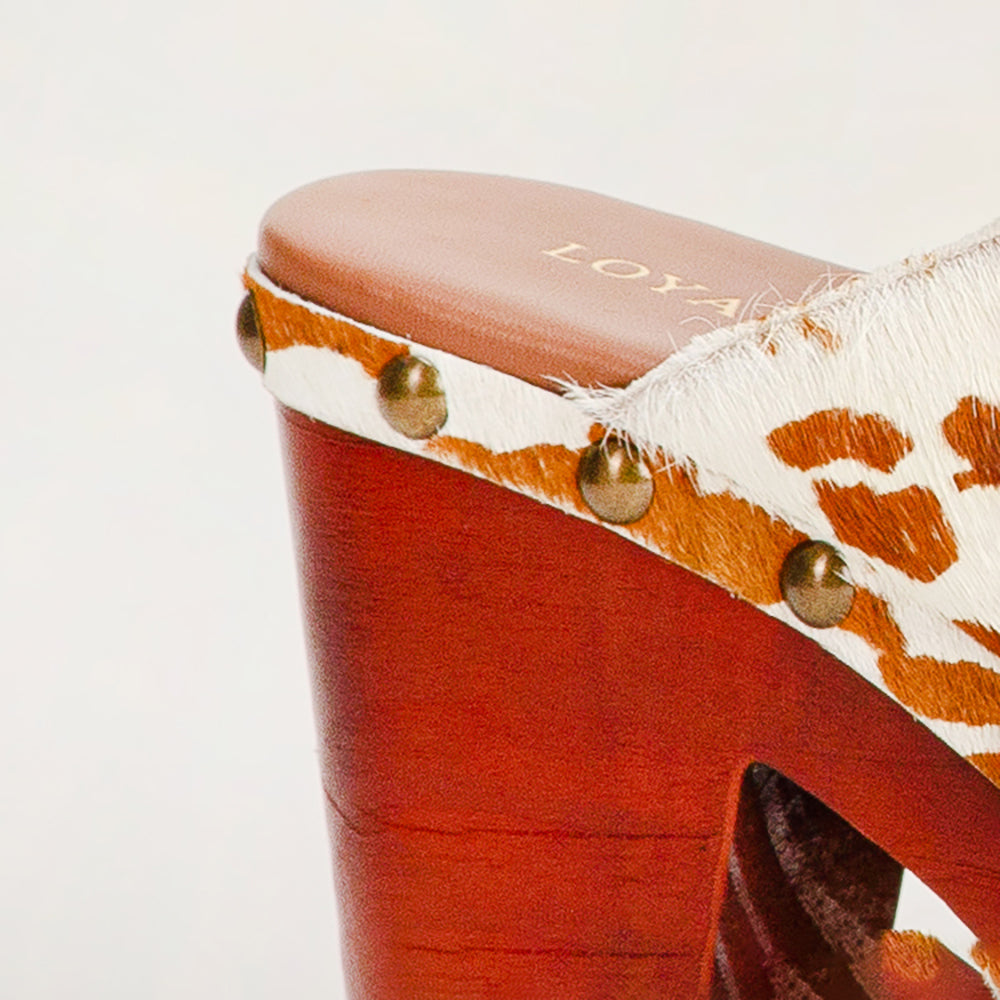 Carlotta Trail Clogs Brown And White Cowhide