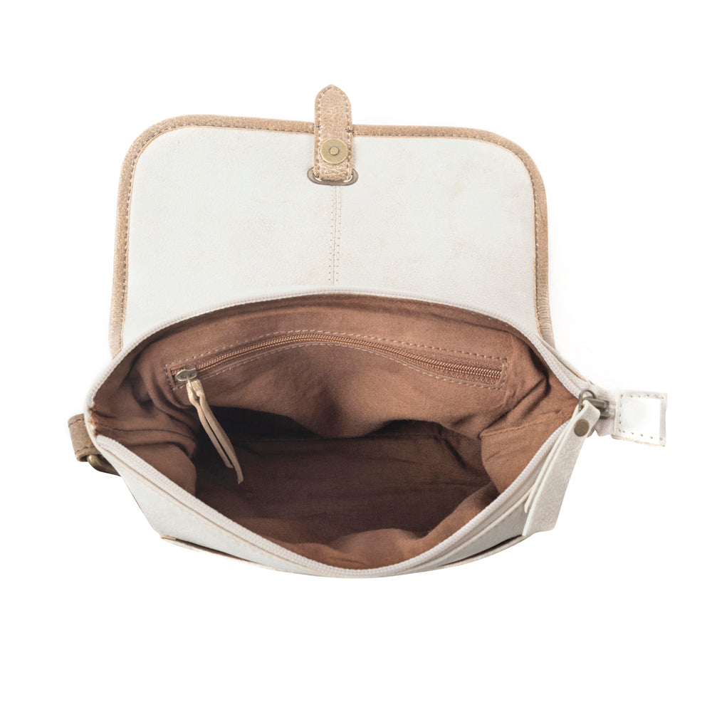 Kellington Ranch Crossbody Bag In Off White