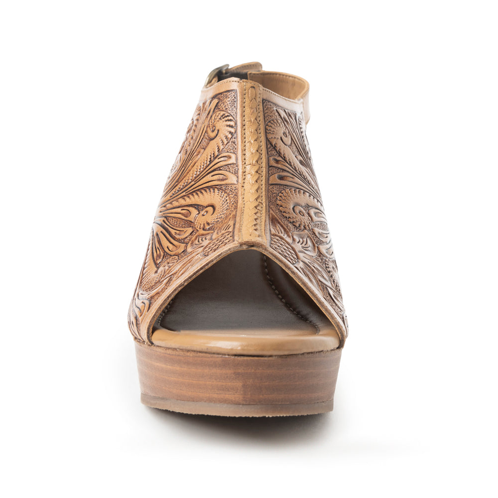 Mila's Trail Sandals In Brown