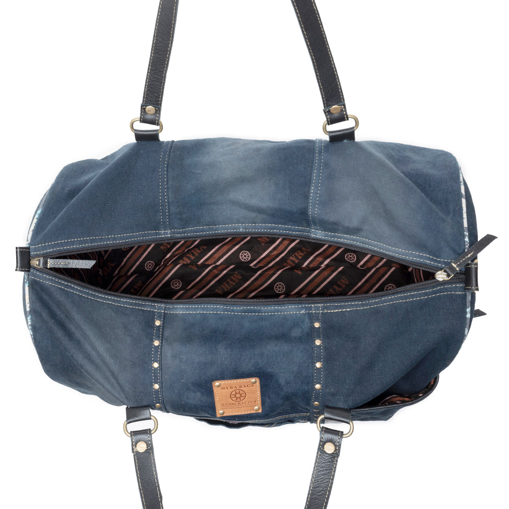 Wildberry Voyager Traveler Bag in Blue