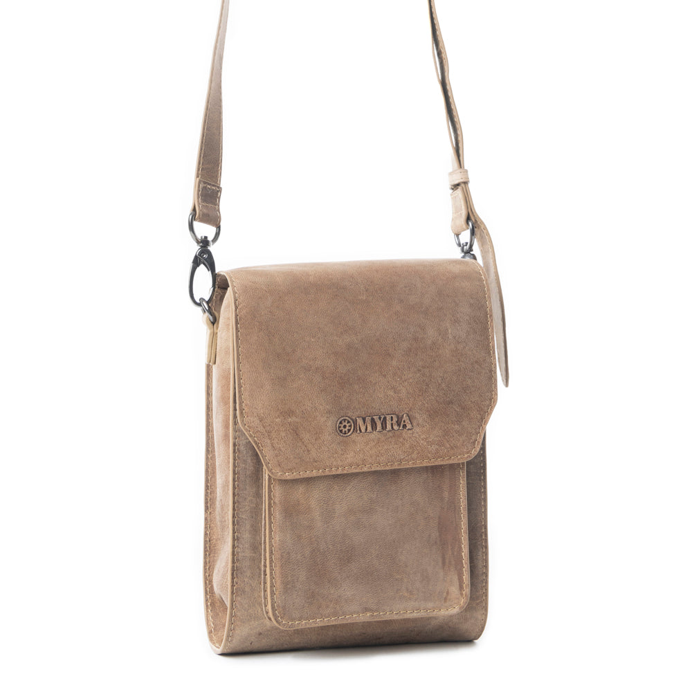 Padrina Trail Leather Bag In Dark Sand