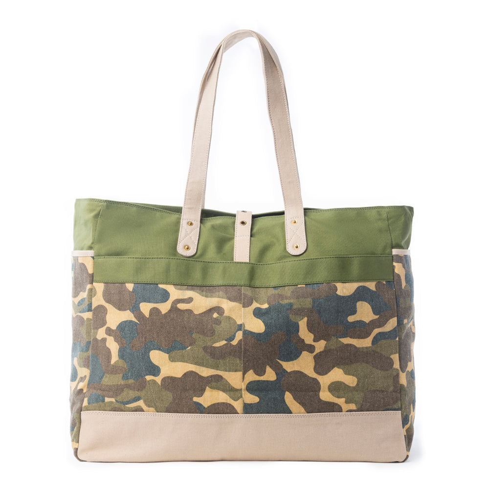 Ranger’s Day Weekender Bag in Shadow Camo Green