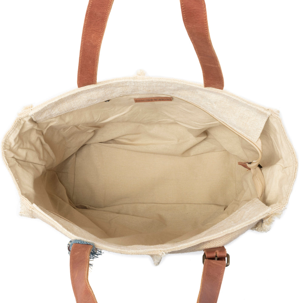 Barnwood Tote Bag in Dusty Sand