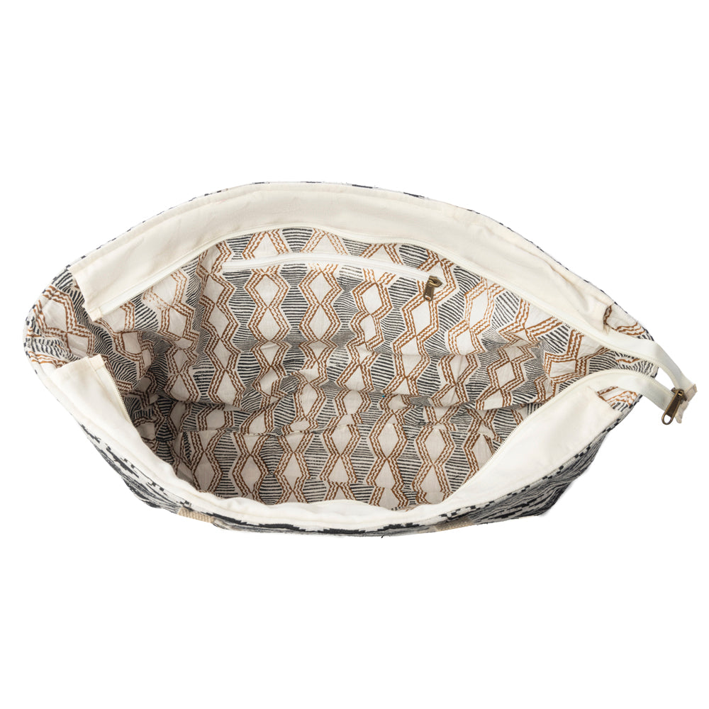 Nocturne Mesa Weekender Bag in Midnight Ivory