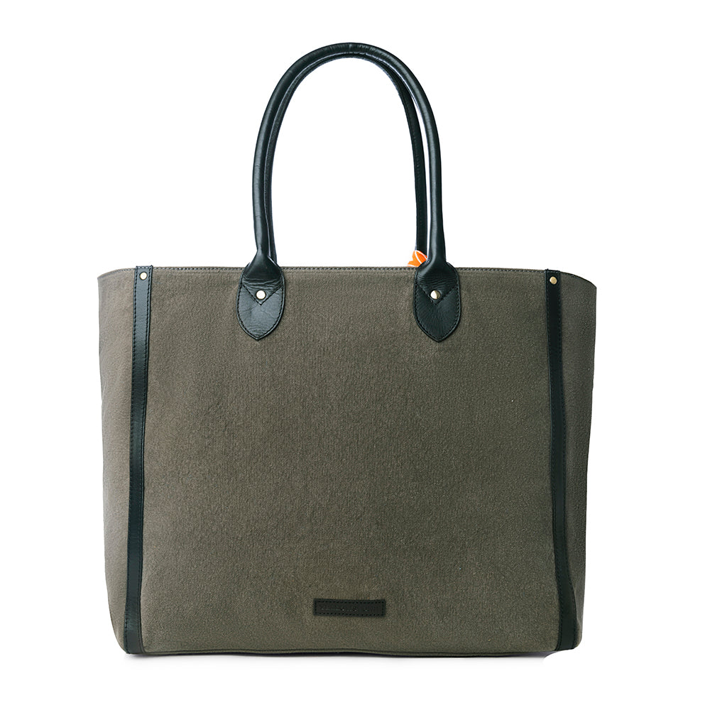 Yellowstone Velorra Ash Weekender Bag with Scarf