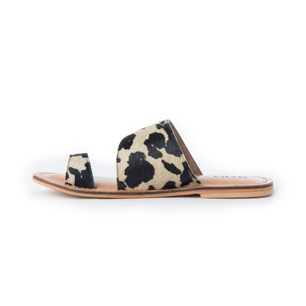 Cattle Trail Hairon Leather Sandals in Ivory Cowhide
