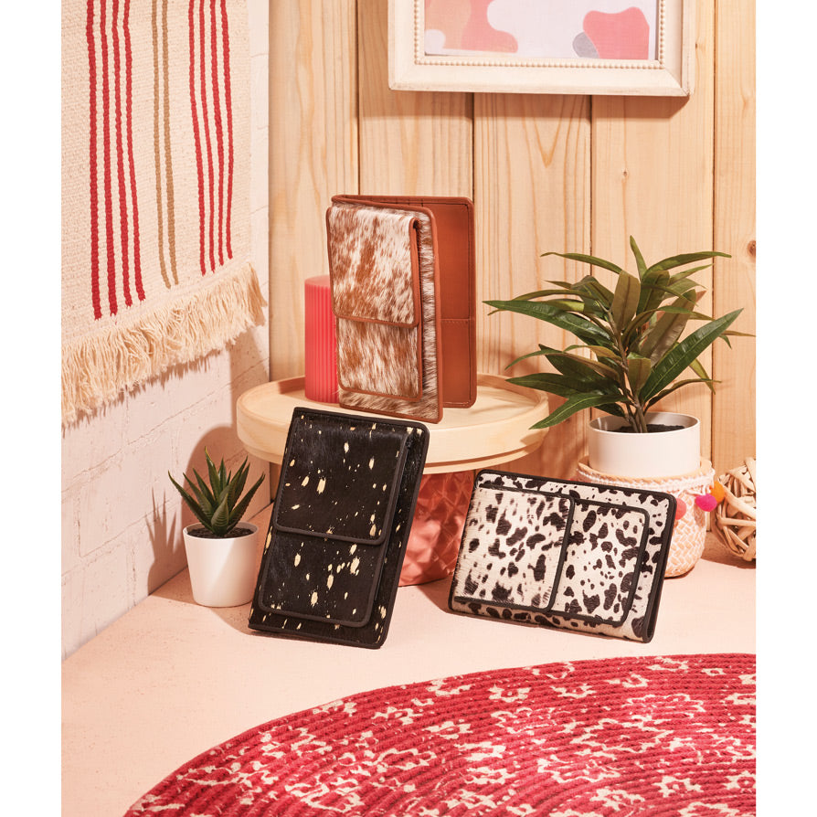 Cascade Travel Holder