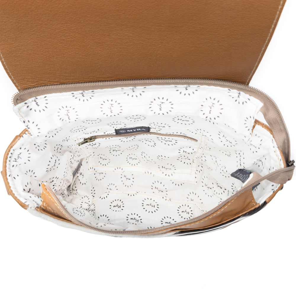 Mangnifique Hand-Concealed Bag