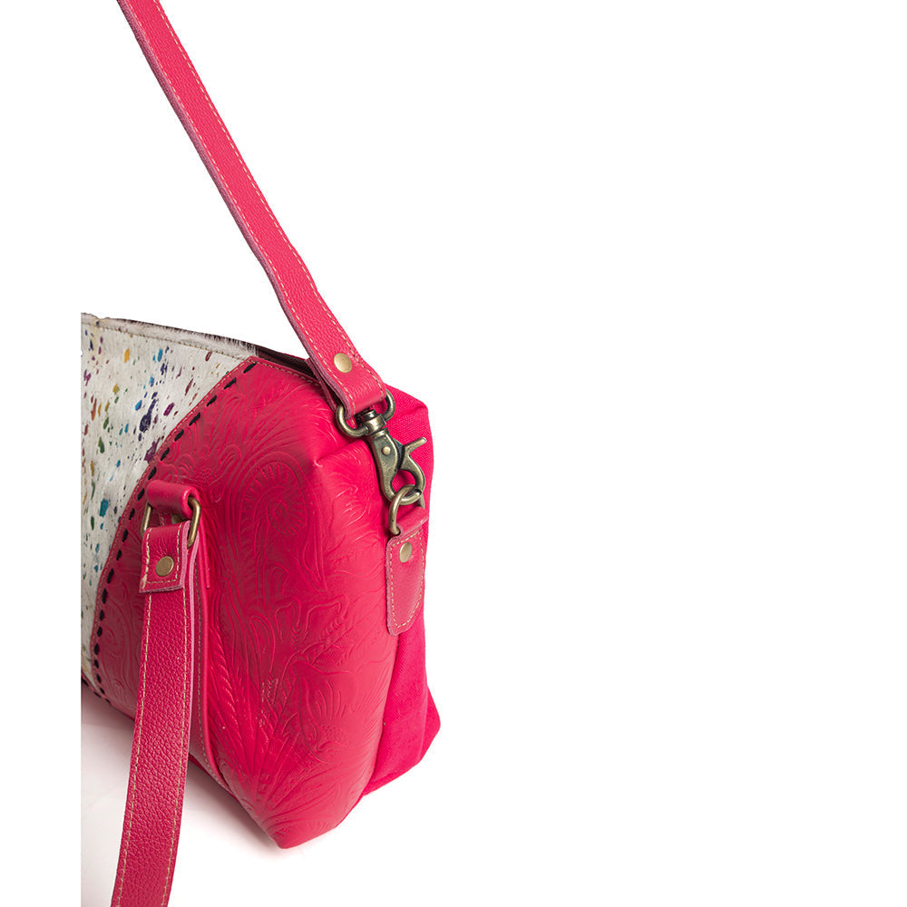 Tierra Vasta Duffle Bag in Magenta