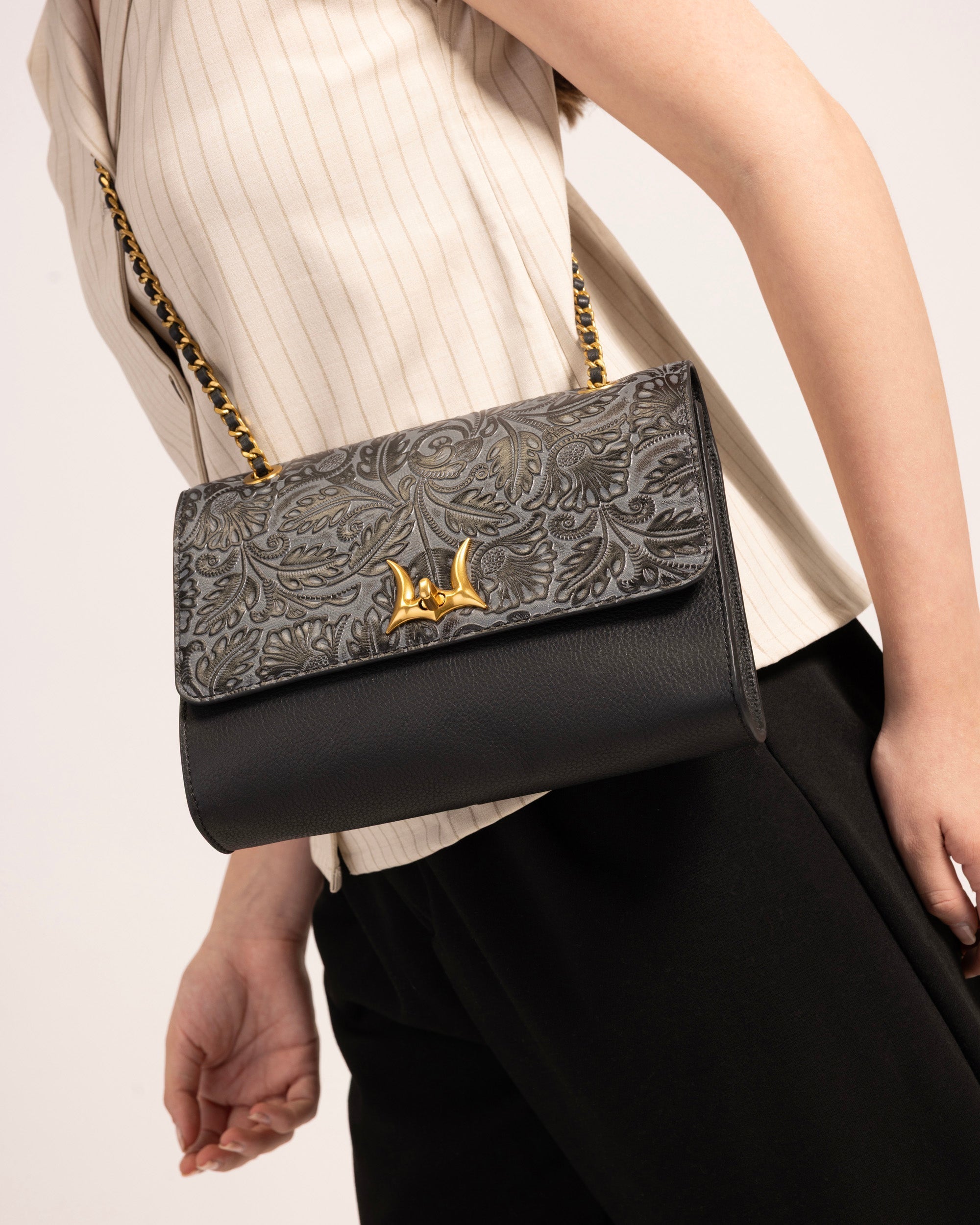 Savi Small Embossed & Grained Leather Bag - Charcoal