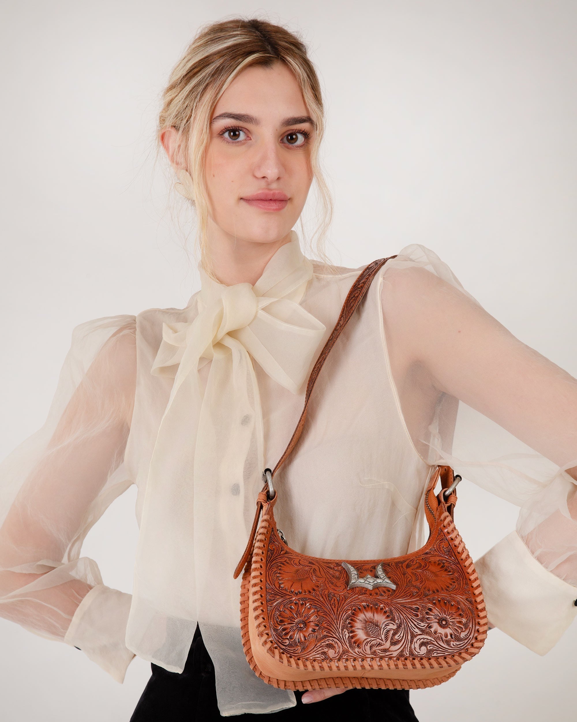 Dannia Medium Purse Brown