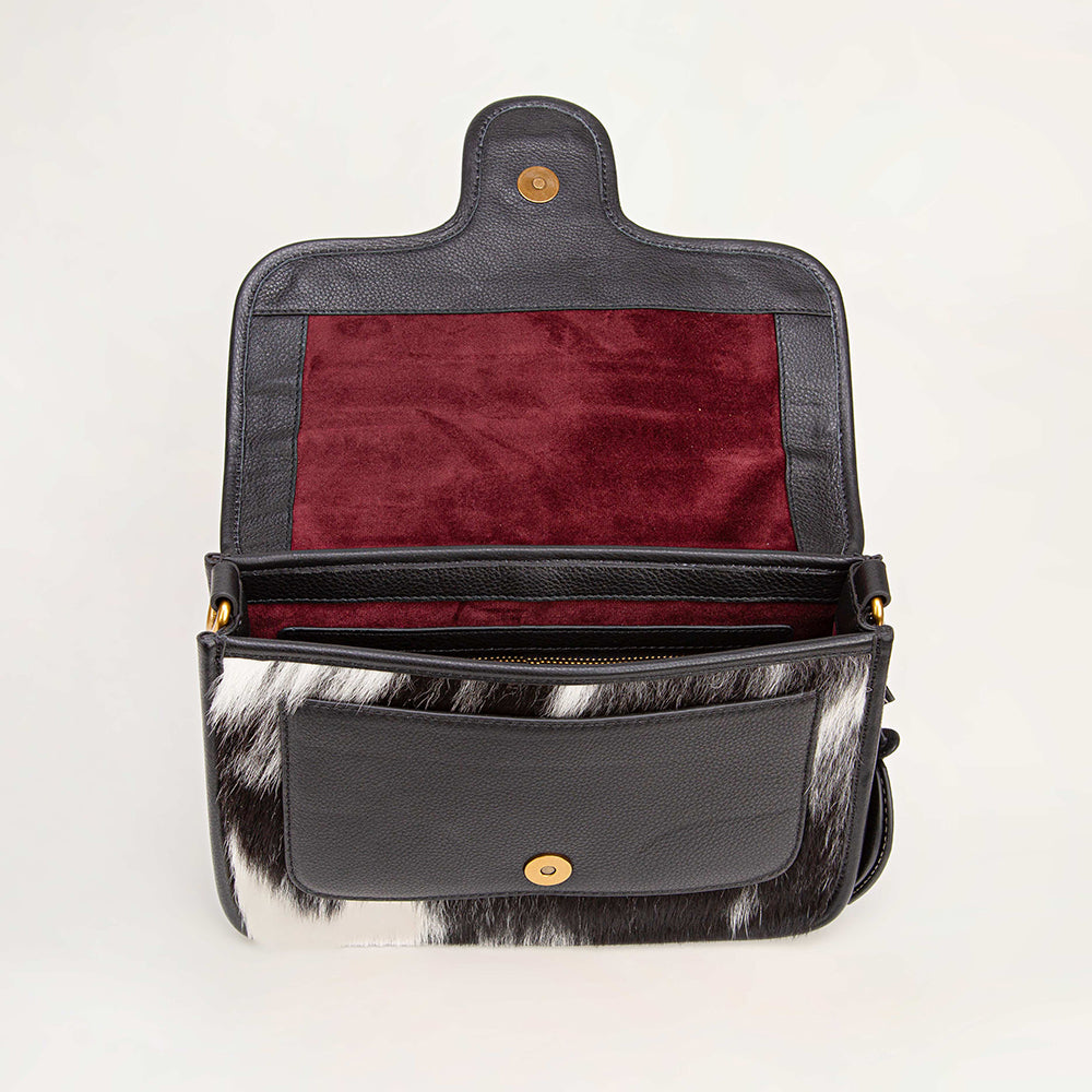 Shell Medium Purse Black And White