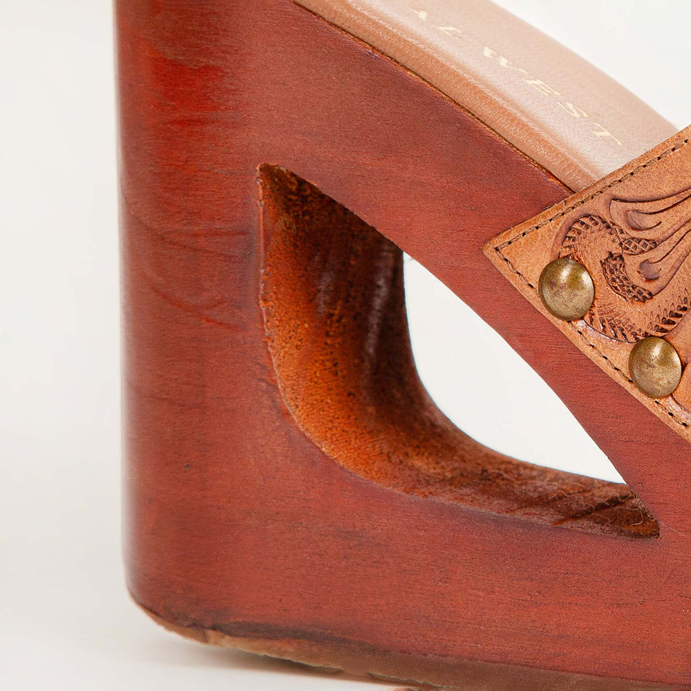 Desert Wanderer Sandals - Light Brown