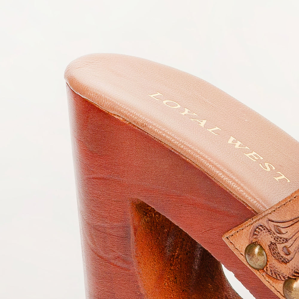 Desert Wanderer Sandals - Light Brown