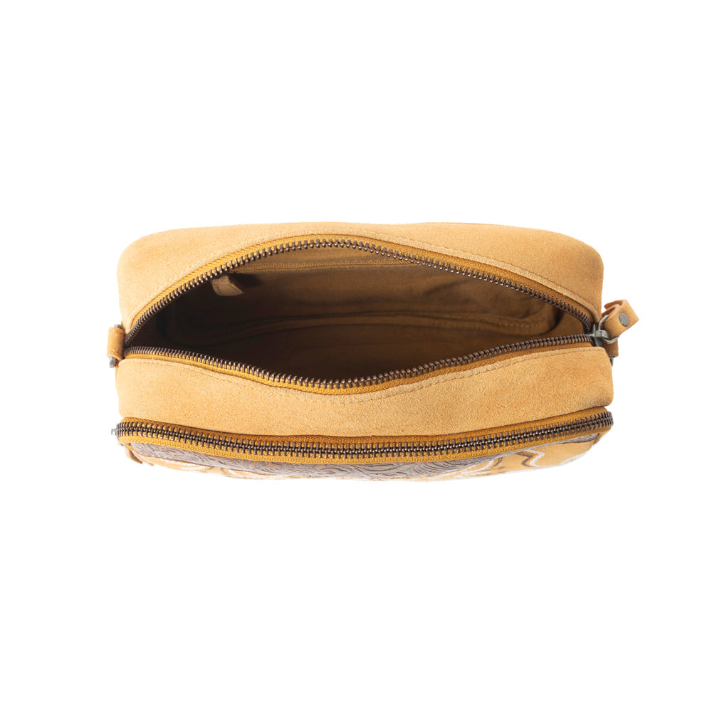 Marla Range Shoulder Bag In Camel