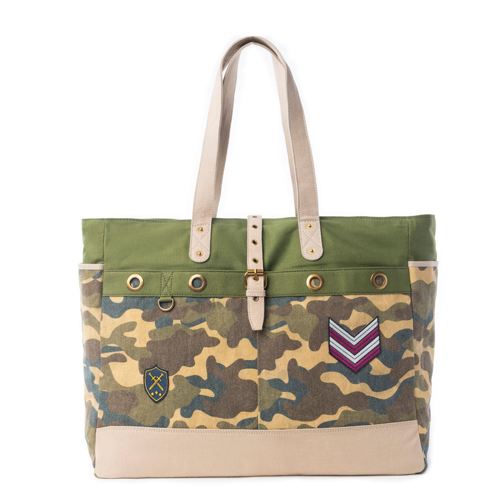 Ranger’s Day Weekender Bag in Shadow Camo Green