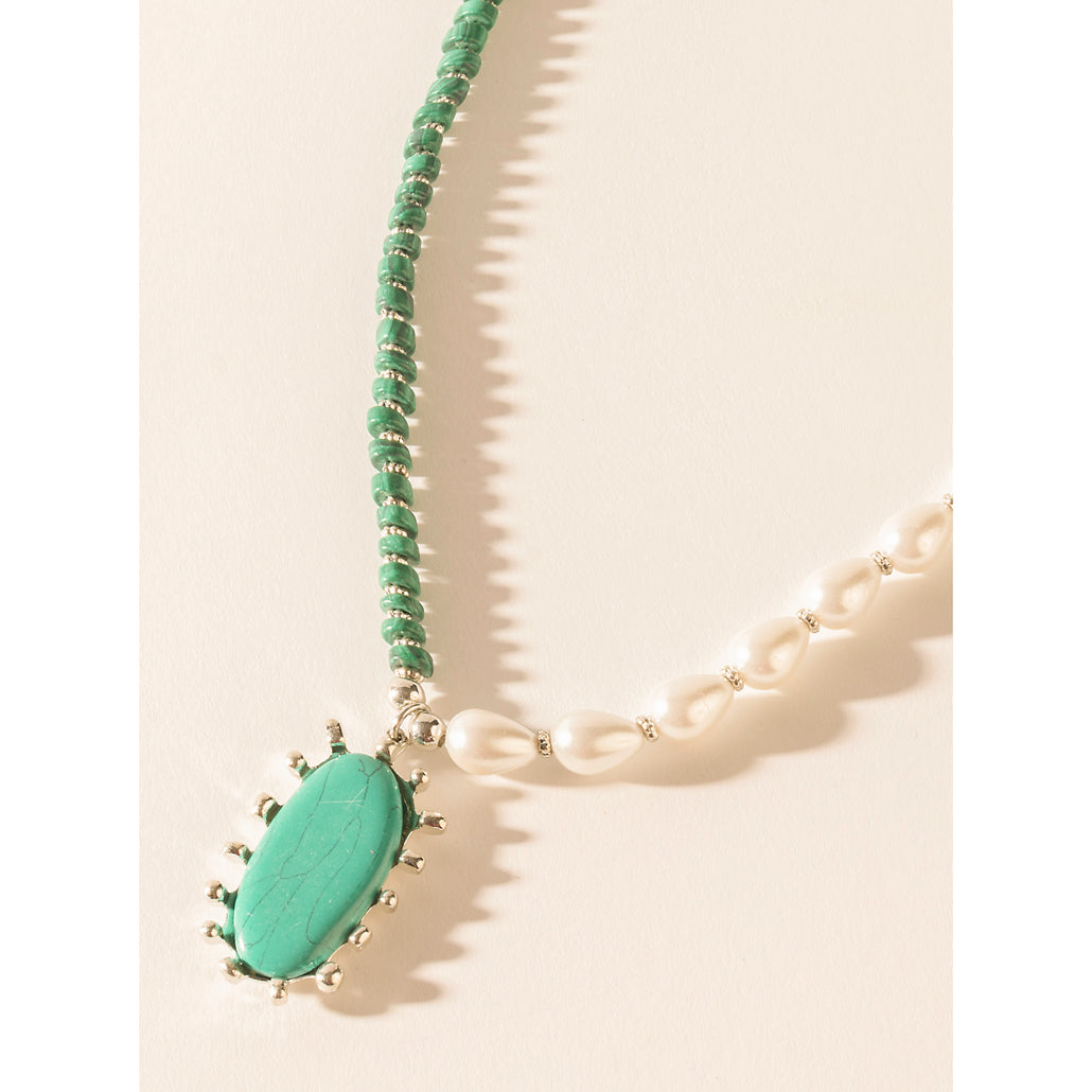 Desert Equinox Necklace in Ivory Gleam